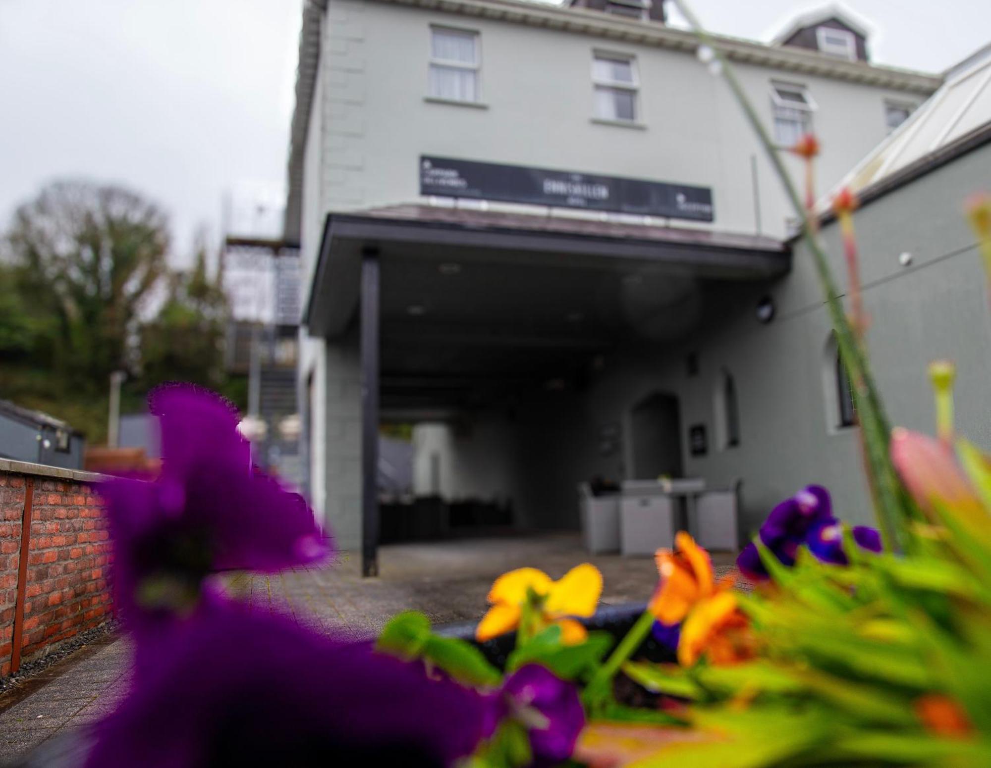 The Enniskillen Hotel And Motel מראה חיצוני תמונה