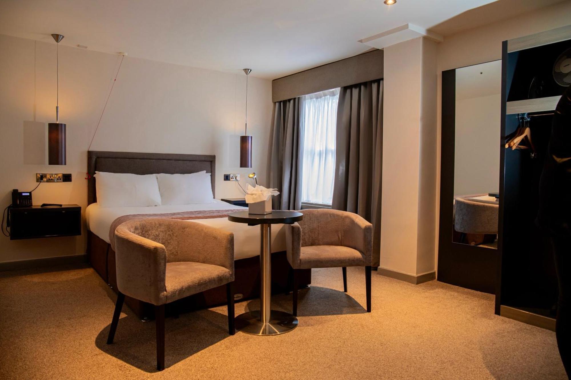 The Enniskillen Hotel And Motel מראה חיצוני תמונה
